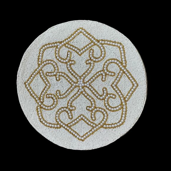 TIRAMISU Handmade Beaded 15in Round Placemat Charger Glam White & Gold NEW - Picture 11 of 16